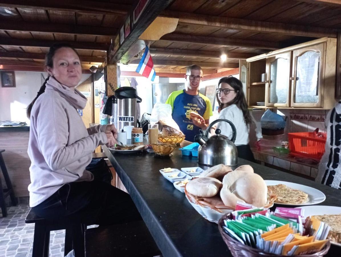 Andes Hostel Huaraz  Exteriör bild
