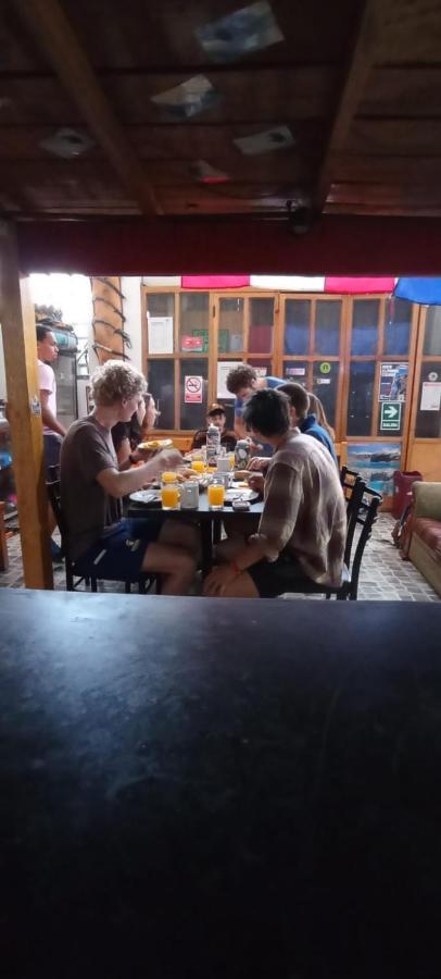 Andes Hostel Huaraz  Exteriör bild