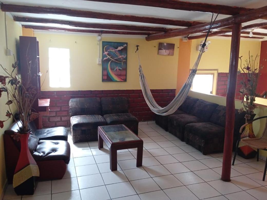 Andes Hostel Huaraz  Exteriör bild