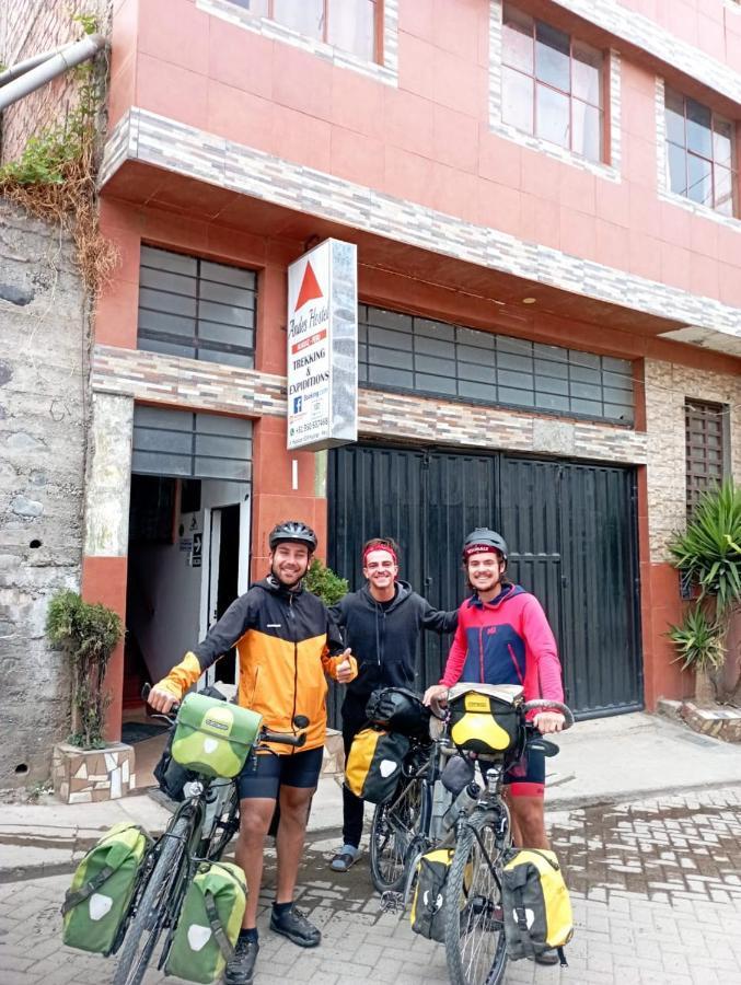 Andes Hostel Huaraz  Exteriör bild