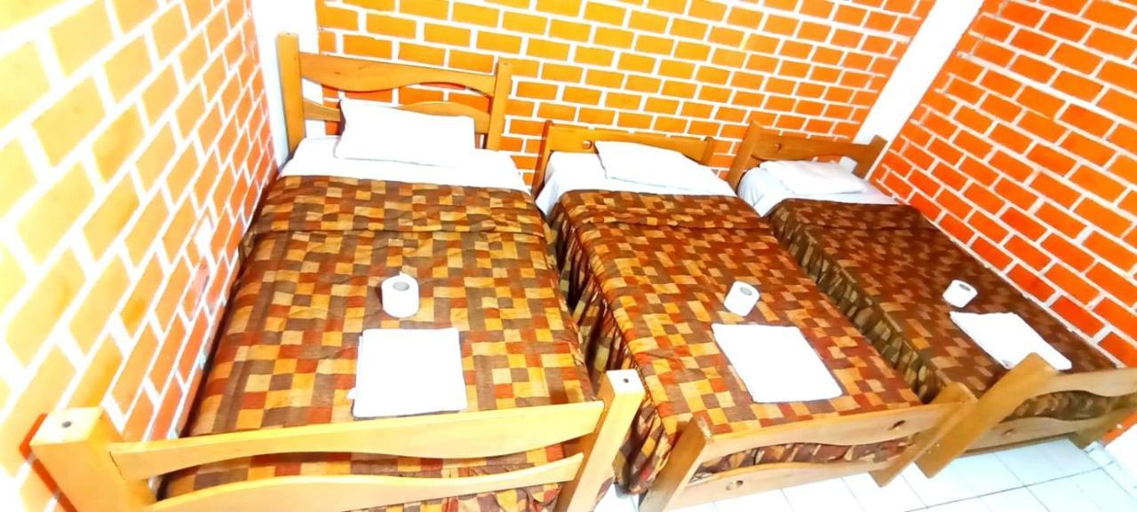 Andes Hostel Huaraz  Exteriör bild
