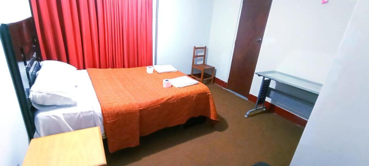 Andes Hostel Huaraz  Exteriör bild
