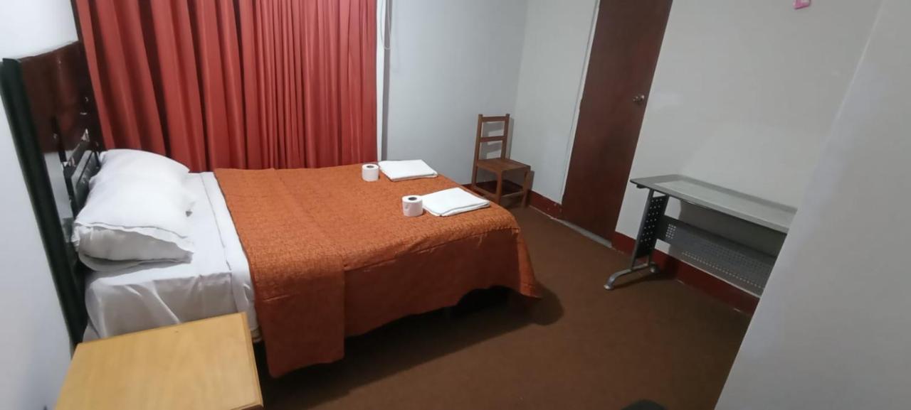 Andes Hostel Huaraz  Exteriör bild