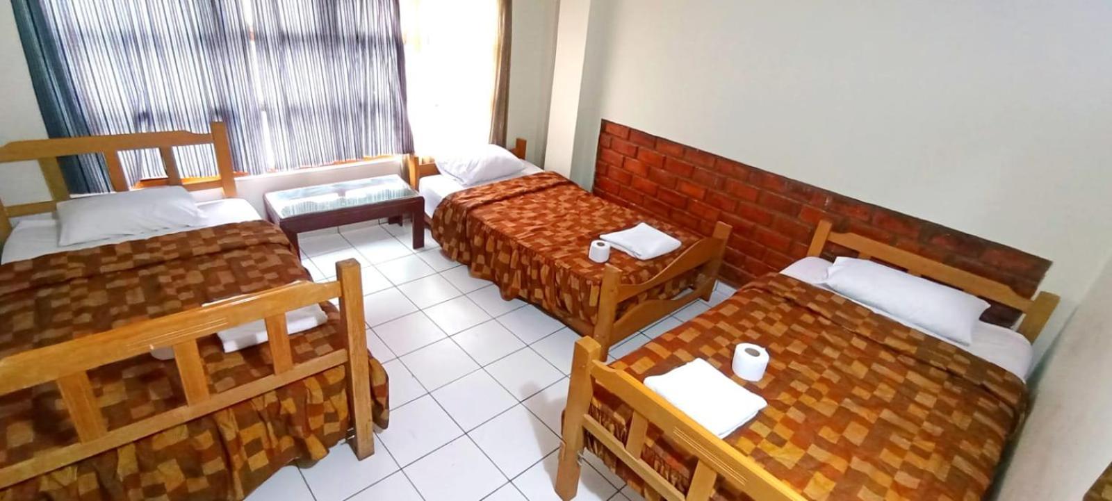 Andes Hostel Huaraz  Exteriör bild